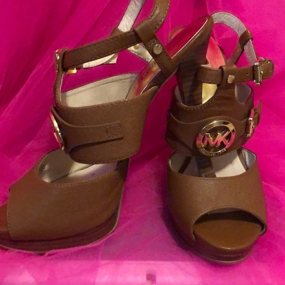 Michael Kors open toe sandals - Picture 2 of 5
